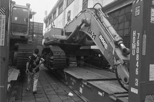 挖掘機到港清關(guān)服務