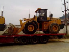 裝載機(jī)（鏟車(chē)）專(zhuān)用運(yùn)輸車(chē)介紹