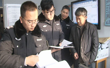 承德縣“兩客一?！敝攸c運輸公司檢查指導(dǎo)冬季源頭監(jiān)管工作